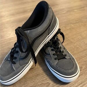 VANS Off The Wall Mens 6.5 Gray Skate Shoe 721454 Suede Sneakers